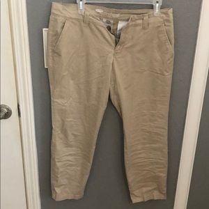 Old Navy Khaki Capris